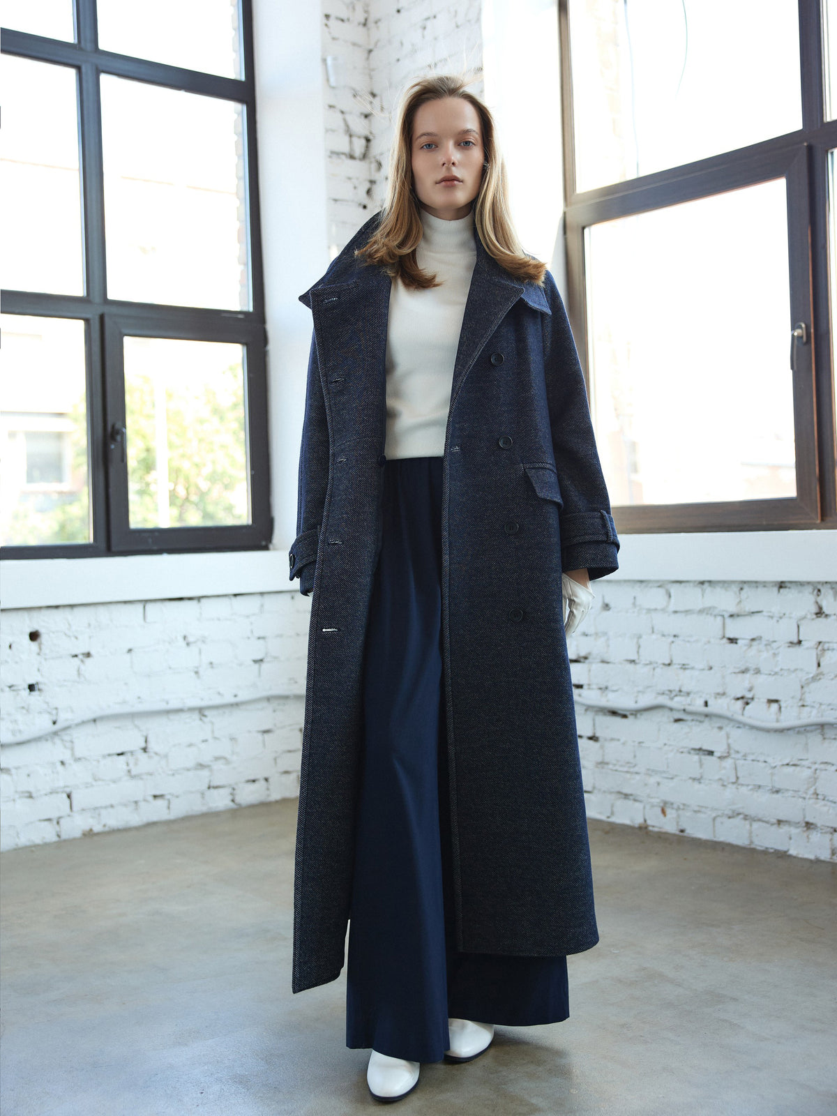 CHÉLIE blue wool coat with high collar